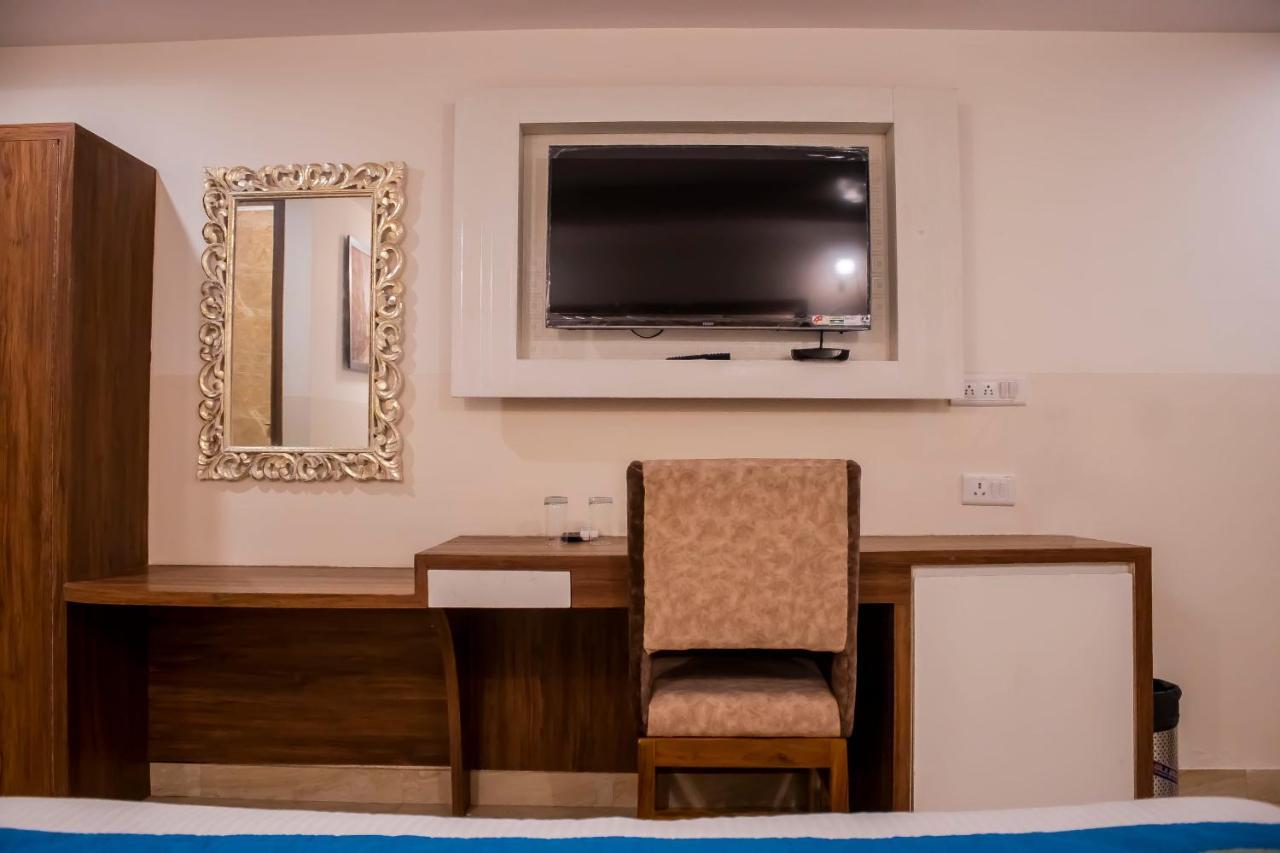 Hotel Airport City Delhi International Airport New Delhi Exterior foto