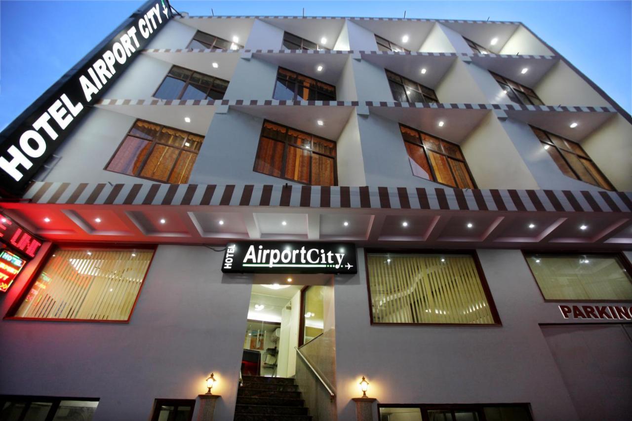 Hotel Airport City Delhi International Airport New Delhi Exterior foto